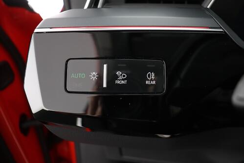 AUDI e-tron 55 QUATTRO S-LINE 95 kWh + A/T + GPS + LEDER + CARPLAY + CAMERA + PDC + CRUISE(ACC) + ALU 20 + TREKHAAK 