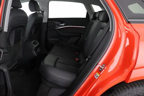 AUDI e-tron 55 QUATTRO S-LINE 95 kWh + A/T + GPS + LEDER + CARPLAY + CAMERA + PDC + CRUISE(ACC) + ALU 20 + TREKHAAK 