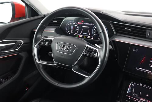 AUDI e-tron 55 QUATTRO S-LINE 95 kWh + A/T + GPS + LEDER + CARPLAY + CAMERA + PDC + CRUISE(ACC) + ALU 20 + TREKHAAK 