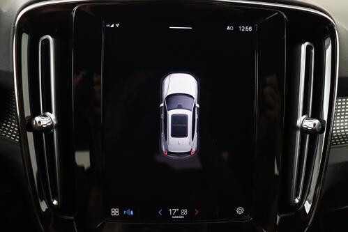 VOLVO XC40 P8 R-DESIGN RECHARGE AWD 78 kWh + CARPLAY + GPS + PDC + CRUISE (ACC) + HALF-LEDER + ALU 20