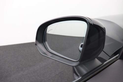 VOLVO XC40 P8 R-DESIGN RECHARGE AWD 78 kWh + CARPLAY + GPS + PDC + CRUISE (ACC) + HALF-LEDER + ALU 20