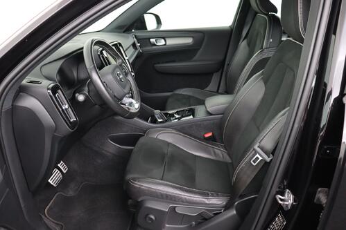 VOLVO XC40 P8 R-DESIGN RECHARGE AWD 78 kWh + CARPLAY + GPS + PDC + CRUISE (ACC) + HALF-LEDER + ALU 20