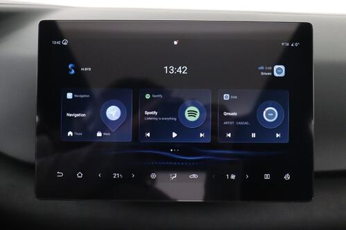 BYD ATTO 2 ACTIVE + A/T + CARPLAY + LEDER + CAMERA + PANO DAK + CRUISE(ACC) + ALU 