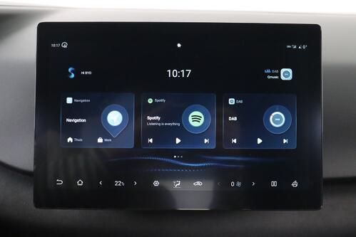 BYD ATTO 2 ACTIVE + A/T + CARPLAY + LEDER + CAMERA + PANO DAK + CRUISE(ACC) + ALU 