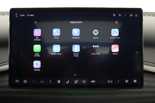 BYD ATTO 3 DESIGN 60.5 KwH + CARPLAY + CAMERA + PDC + CRUISE + PANO + LEDER + ALU 