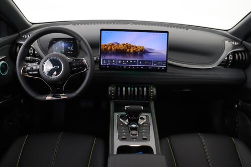 BYD ATTO 3 DESIGN 60.5 KwH + CARPLAY + CAMERA + PDC + CRUISE + PANO + LEDER + ALU 