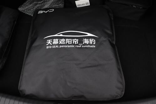 BYD Seal EXCELLENCE AWD + A/T + CARPLAY + LEDER + CAMERA + PANO DAK + PDC + CRUISE(ACC) + ALU 