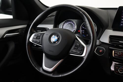 BMW X1 xDRIVE25e iA  PHEV COMBINEERT 220PK + GPS + CAMERA + PDC + CRUISE + ALU 18