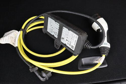 BMW X1 xDRIVE25e iA  PHEV COMBINEERT 220PK + GPS + CAMERA + PDC + CRUISE + ALU 18