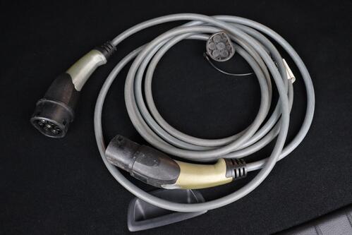 BMW X1 xDRIVE25e iA  PHEV COMBINEERT 220PK + GPS + CAMERA + PDC + CRUISE + ALU 18