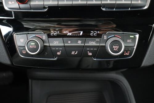 BMW X1 xDRIVE25e iA  PHEV COMBINEERT 220PK + GPS + CAMERA + PDC + CRUISE + ALU 18