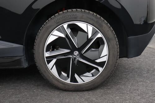 MG MG4 LUXURY  64 kWh + A/T + GPS + CAMERA + PDC  