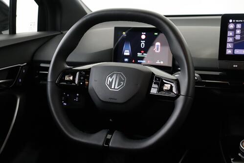 MG MG4 LUXURY  64 kWh + A/T + GPS + CAMERA + PDC  