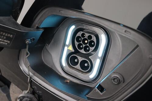 MG MG4 LUXURY  64 kWh + A/T + GPS + CAMERA + PDC  