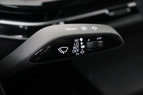 MG MG4 LUXURY  64 kWh + A/T + GPS + CAMERA + PDC  