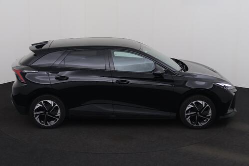 MG MG4 LUXURY  64 kWh + A/T + GPS + CAMERA + PDC  