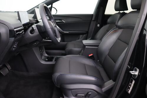 MG MG4 LUXURY  64 kWh + A/T + GPS + CAMERA + PDC  