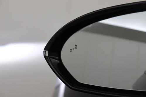 MG MG4 LUXURY  64 kWh + A/T + GPS + CAMERA + PDC  