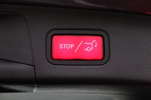 MERCEDES-BENZ EQA 250 LUXURY BUSINESS SOLUTION 66 kWh + A/T + GPS + LEDER + CAMERA + PDC + CRUISE + ALU