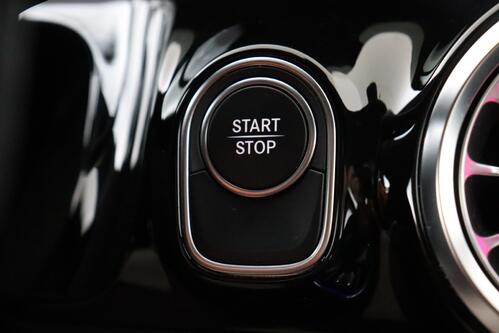 MERCEDES-BENZ EQA 250 LUXURY BUSINESS SOLUTION 66 kWh + A/T + GPS + LEDER + CAMERA + PDC + CRUISE + ALU