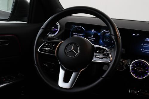 MERCEDES-BENZ EQA 250 LUXURY BUSINESS SOLUTION 66 kWh + A/T + GPS + LEDER + CAMERA + PDC + CRUISE + ALU