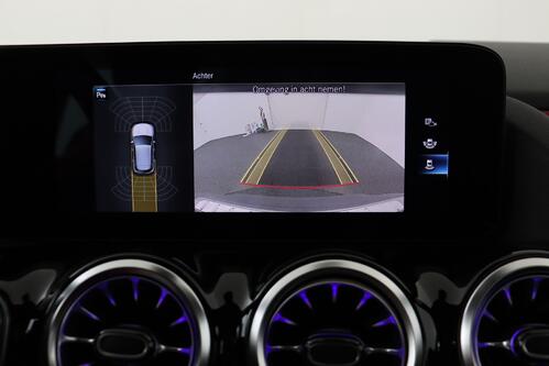 MERCEDES-BENZ EQA 250 LUXURY BUSINESS SOLUTION 66 kWh + A/T + GPS + LEDER + CAMERA + PDC + CRUISE + ALU