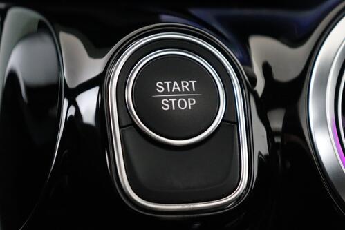 MERCEDES-BENZ EQA 250 LUXURY BUSINESS SOLUTION 66kWh + A/T + GPS + LEDER + CAMERA + PDC + CRUISE (ACC) + PANO DAK + ALU + TREKHAAK 