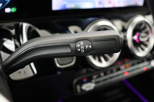 MERCEDES-BENZ EQA 250 LUXURY BUSINESS SOLUTION 66kWh + A/T + GPS + LEDER + CAMERA + PDC + CRUISE (ACC) + PANO DAK + ALU + TREKHAAK 