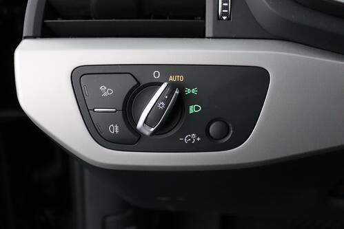 AUDI A4 30 BUS.EDITION 2.0TDI S-TRONIC + GPS + CARPLAY + PDC + ALU 16