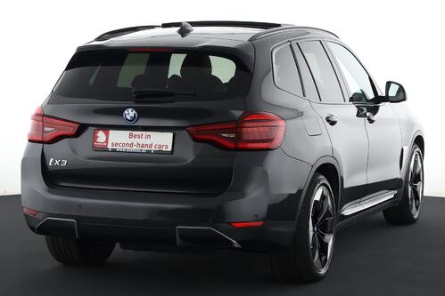 BMW iX3 80kWh + A/T + GPS + LEDER + CARPLAY + CAMERA + PDC + CRUISE (ACC) + PANO DAK + ALU 