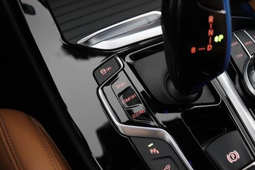 BMW iX3 80kWh + A/T + GPS + LEDER + CARPLAY + CAMERA + PDC + CRUISE (ACC) + PANO DAK + ALU 