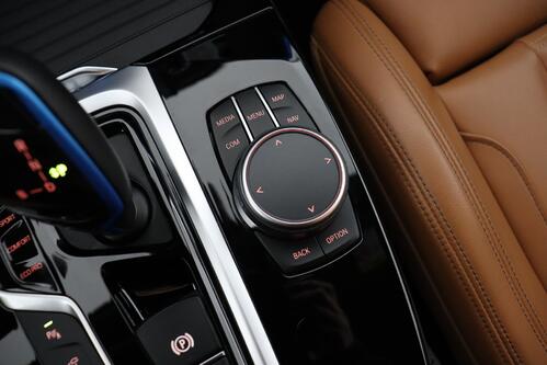 BMW iX3 80kWh + A/T + GPS + LEDER + CARPLAY + CAMERA + PDC + CRUISE (ACC) + PANO DAK + ALU 