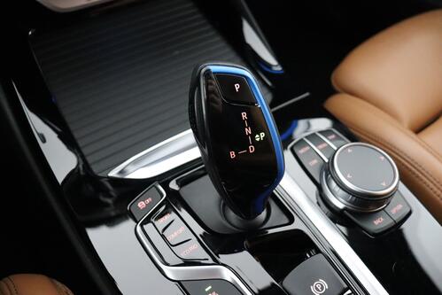 BMW iX3 80kWh + A/T + GPS + LEDER + CARPLAY + CAMERA + PDC + CRUISE (ACC) + PANO DAK + ALU 