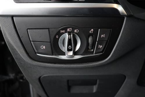 BMW iX3 80kWh + A/T + GPS + LEDER + CARPLAY + CAMERA + PDC + CRUISE (ACC) + PANO DAK + ALU 