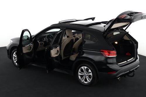 BMW X1 xDRIVE25e iA  PHEV + GPS + LEDER + CAMERA + PDC + CRUISE + PANO DAK + ALU 17+ TREKHAAK 