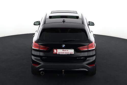 BMW X1 xDRIVE25e iA  PHEV + GPS + LEDER + CAMERA + PDC + CRUISE + PANO DAK + ALU 17+ TREKHAAK 