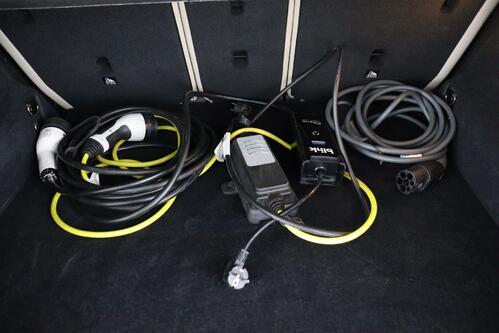 BMW X1 xDRIVE25e iA  PHEV + GPS + LEDER + CAMERA + PDC + CRUISE + PANO DAK + ALU 17+ TREKHAAK 