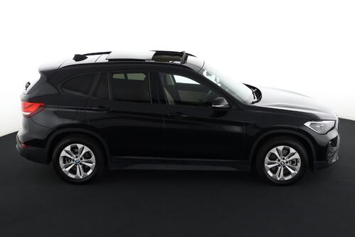 BMW X1 xDRIVE25e iA  PHEV + GPS + LEDER + CAMERA + PDC + CRUISE + PANO DAK + ALU 17+ TREKHAAK 