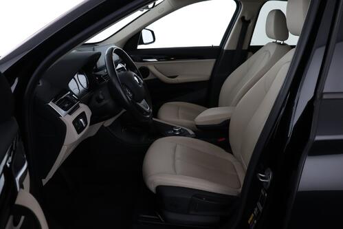 BMW X1 xDRIVE25e iA  PHEV + GPS + LEDER + CAMERA + PDC + CRUISE + PANO DAK + ALU 17+ TREKHAAK 