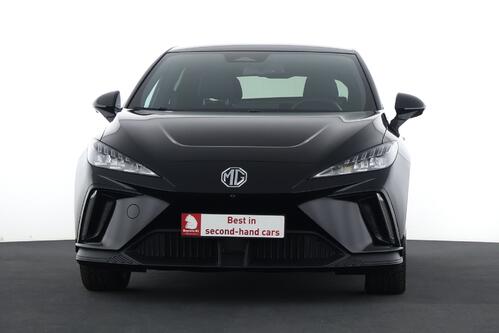 MG MG4 LUXURY 64 kWh + A/T + GPS + CARPLAY + CAMERA + PDC + HALF/LEDER + ALU 17
