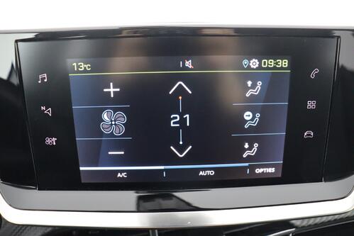 PEUGEOT 2008 ALLURE 50 kWh + A/T + CARPLAY + HALF/LEDER + PDC + CRUISE + ALU 17