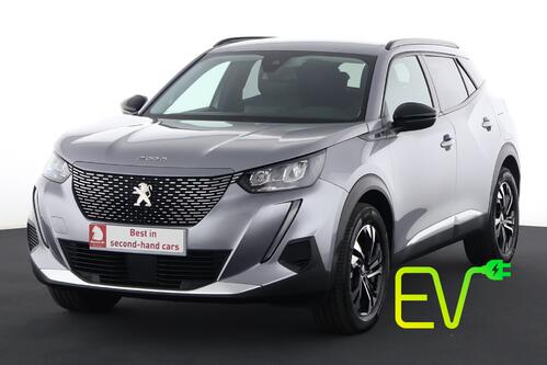 PEUGEOT 2008 ALLURE 50 kWh + A/T + CARPLAY + HALF/LEDER + PDC + CRUISE + ALU 17