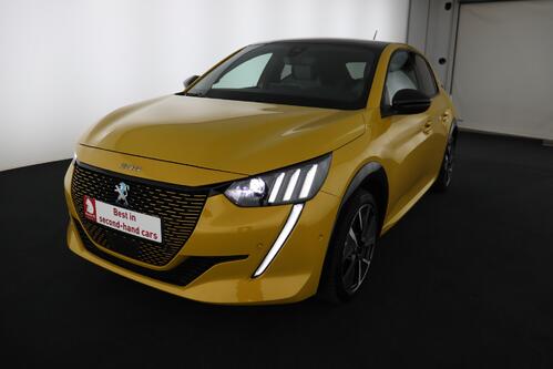 PEUGEOT 208 GT PACK 50 kWh + A/T + GPS + CAMERA + PDC + CRUISE + PANO DAK + HALF/LEDER + ALU 17