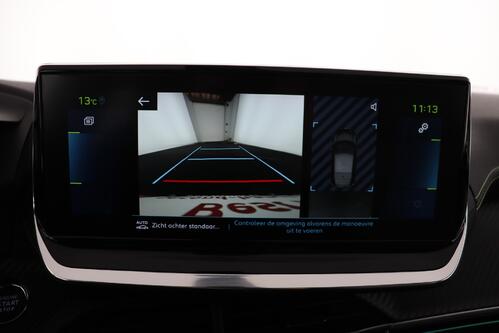 PEUGEOT 208 GT PACK 50 kWh + A/T + GPS + CAMERA + PDC + CRUISE + PANO DAK + HALF/LEDER + ALU 17
