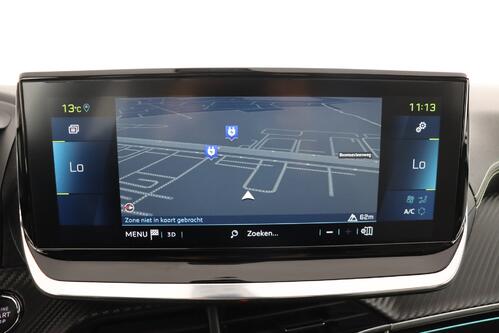 PEUGEOT 208 GT PACK 50 kWh + A/T + GPS + CAMERA + PDC + CRUISE + PANO DAK + HALF/LEDER + ALU 17