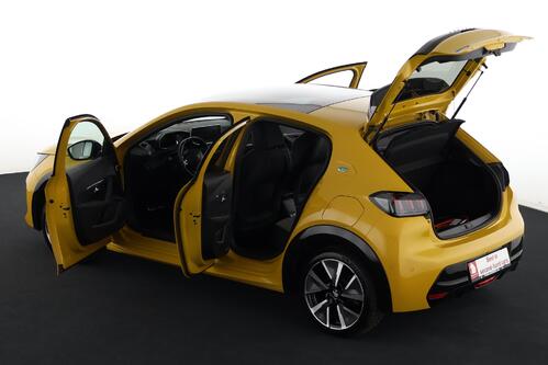 PEUGEOT 208 GT PACK 50 kWh + A/T + GPS + CAMERA + PDC + CRUISE + PANO DAK + HALF/LEDER + ALU 17
