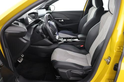 PEUGEOT 208 GT PACK 50 kWh + A/T + GPS + CAMERA + PDC + CRUISE + PANO DAK + HALF/LEDER + ALU 17