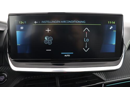 PEUGEOT 208 GT PACK 50 kWh + A/T + GPS + CAMERA + PDC + CRUISE + PANO DAK + HALF/LEDER + ALU 17