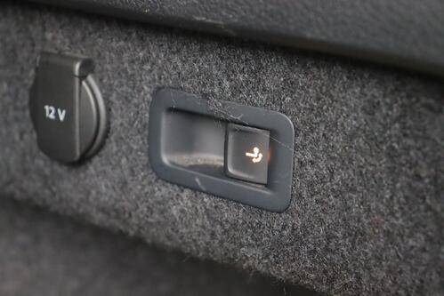 VOLKSWAGEN Passat Variant GTE BUSINESS 1.4TSI DSG6 PHEV + GPS + CARPLAY + CAMERA + LEDER/ALCANTARA + PDC + CRUISE(ACC) + ALU 18 + TREKHAAK 