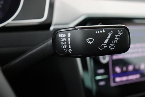 VOLKSWAGEN Passat Variant GTE BUSINESS 1.4TSI DSG6 PHEV + GPS + CARPLAY + CAMERA + LEDER/ALCANTARA + PDC + CRUISE(ACC) + ALU 18 + TREKHAAK 